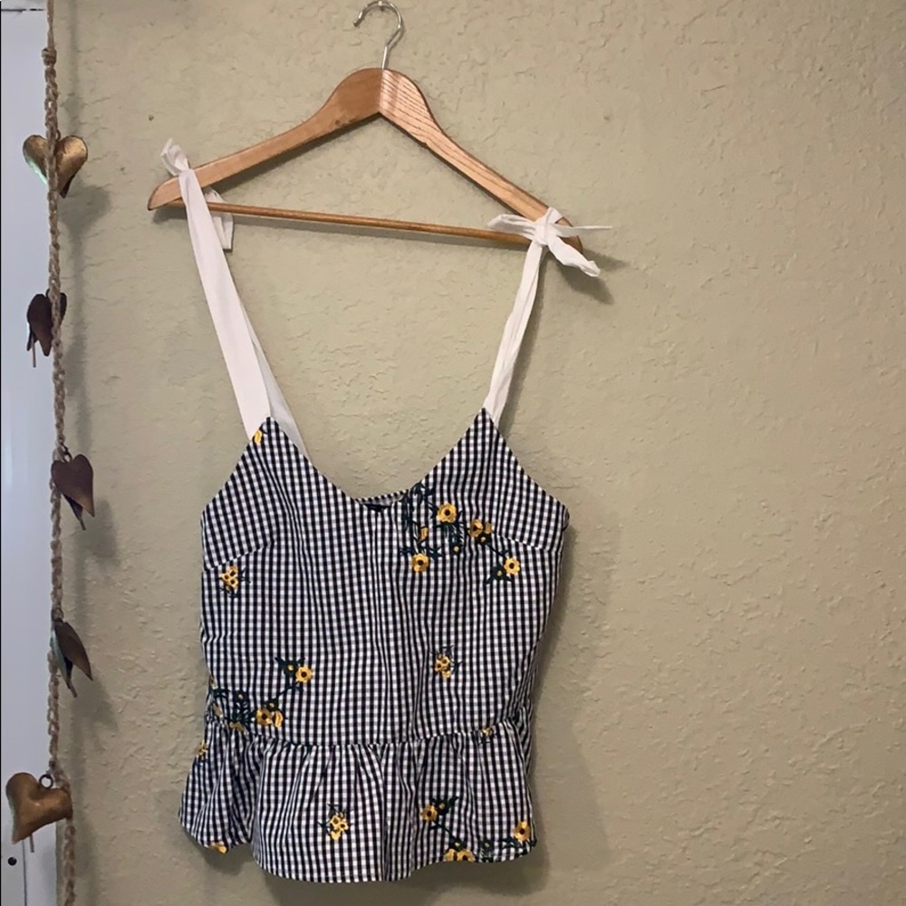NWOT shein tie tank gingham floral top